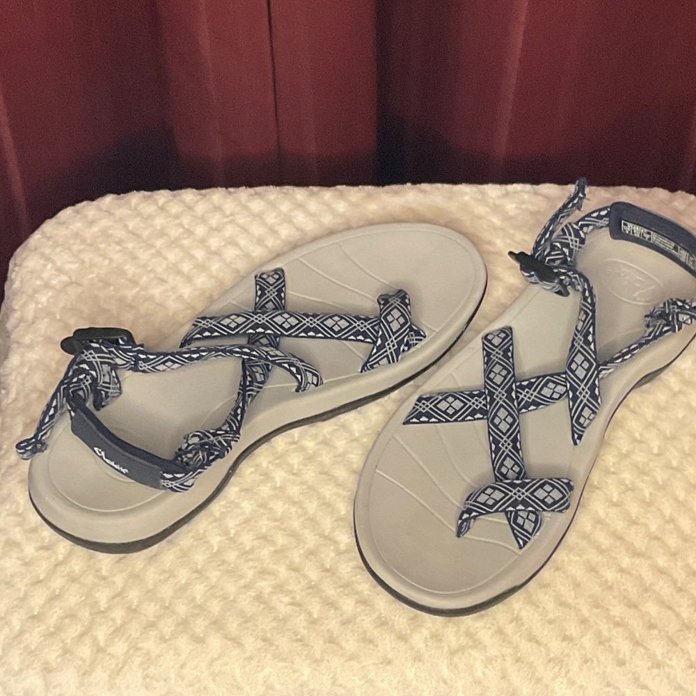 Viakix Navy Patterned Strap Sandals with Gray Footbed sz 9